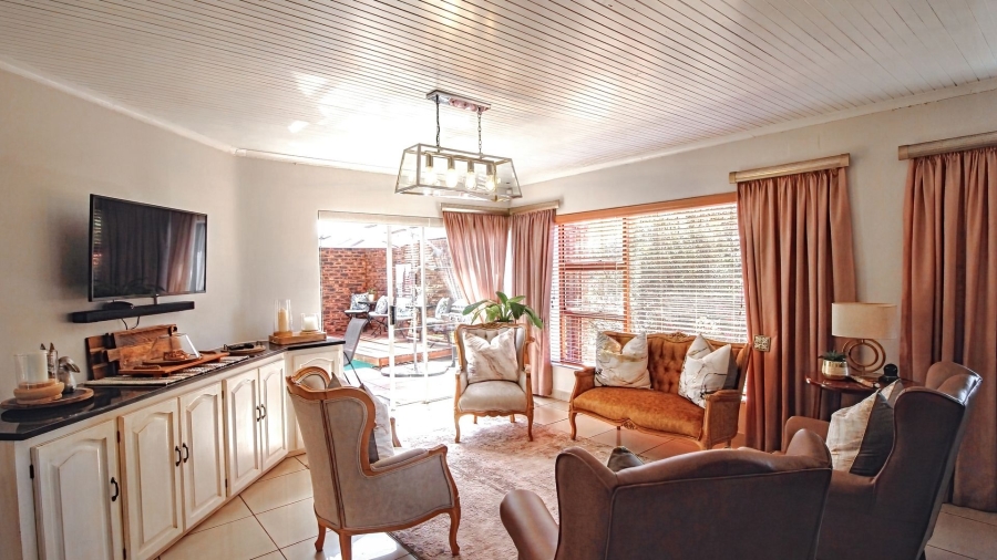 7 Bedroom Property for Sale in Vredenburg Western Cape